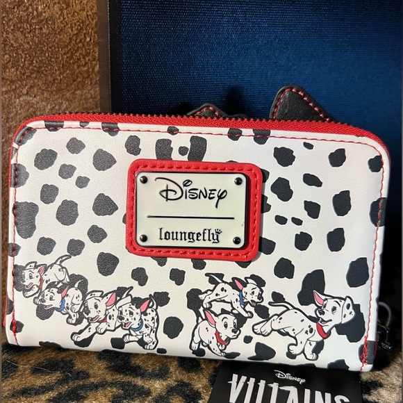 🔥🖤❤️NWT-Loungefly DISNEY 101 DALMATIANS VILLAINS SCENE CRUELLA🔥❤️🖤 - Picture 9 of 9